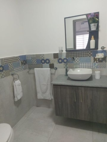 Bathroom 1 #PL12212024