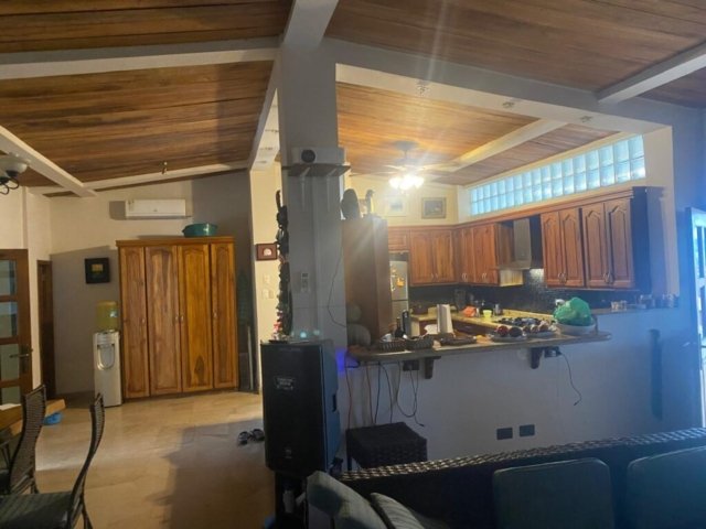 Front house - kitchen PC09012025